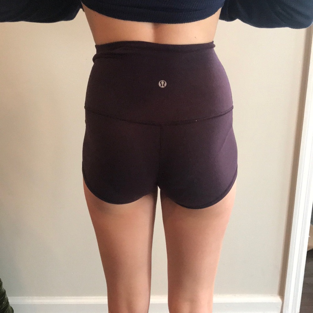 Lululemon spandex/booty shorts